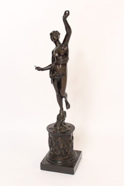 Bronze of a classical lady