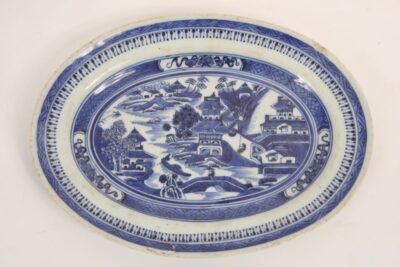Chinese export blue and white platter