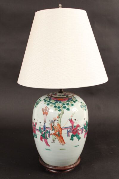 Antique Chinese porcelain table lamp